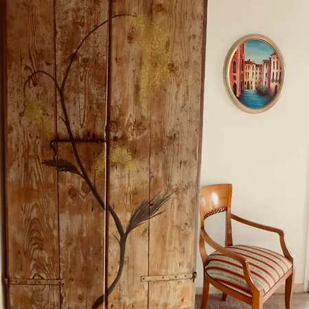 Red Fenice Bed & Breakfast *
